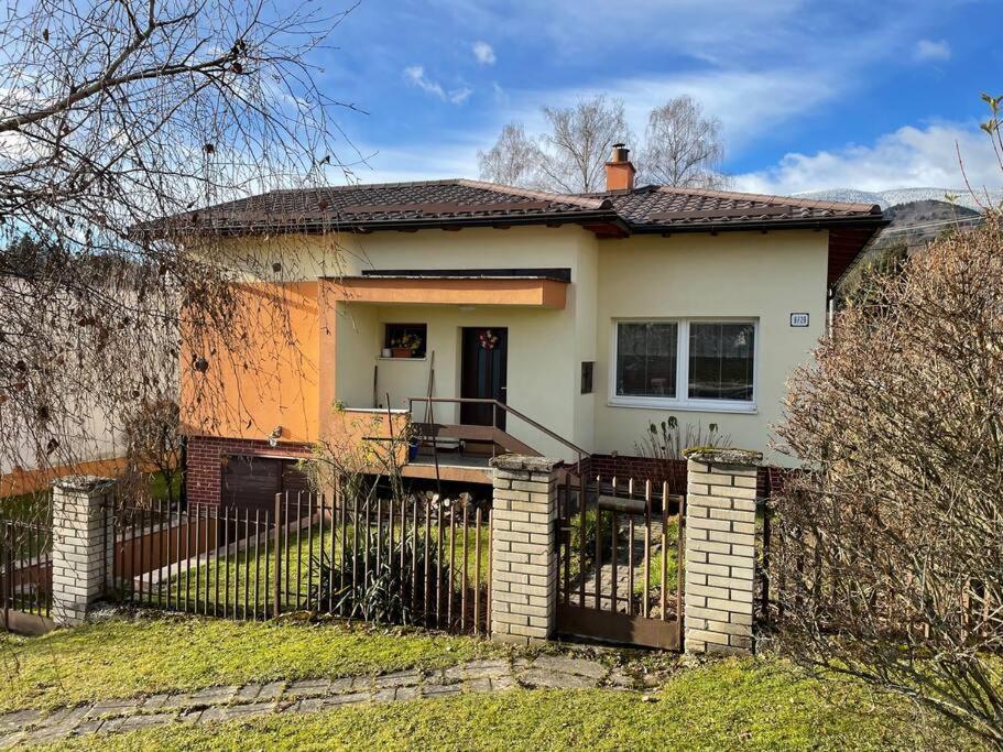 Oddych Pri Martinskych Holiach /Mountains Vacation Vila Exterior foto